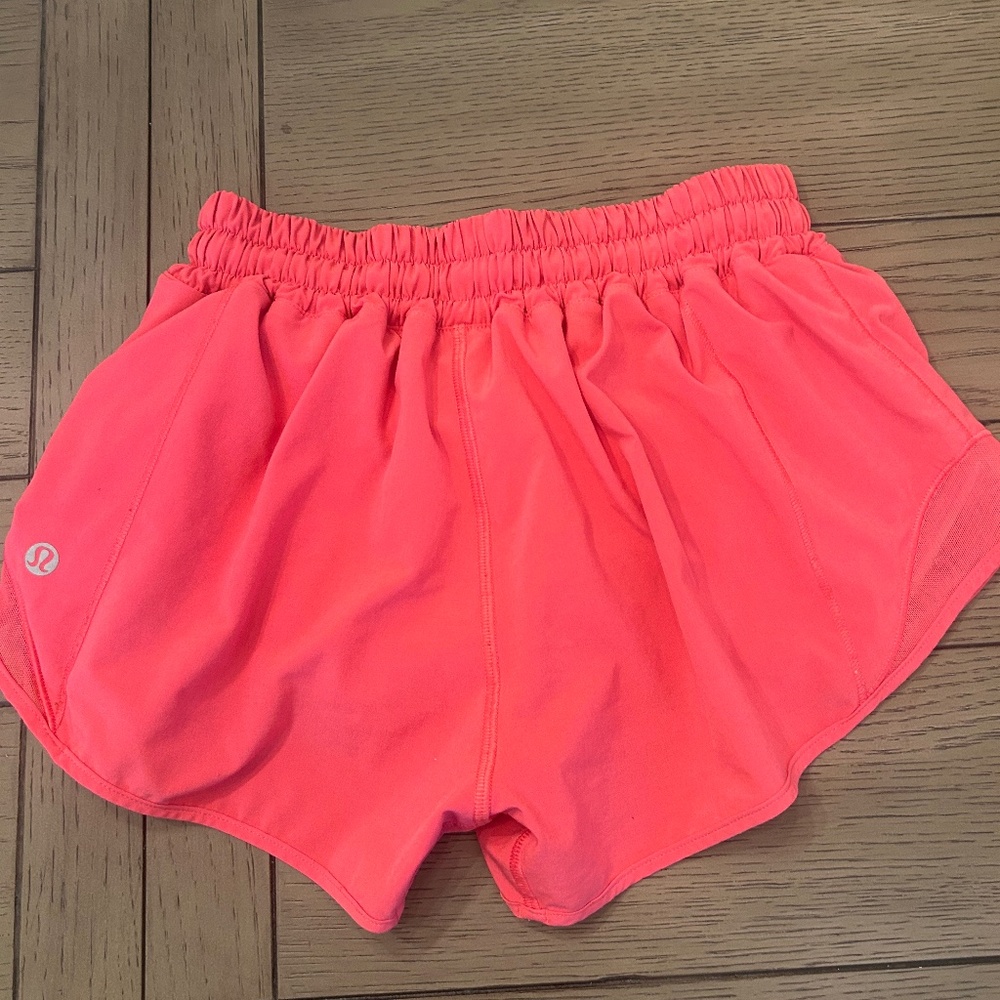 Lululemon Hotty Hot Shorts Low Rise 2.5"